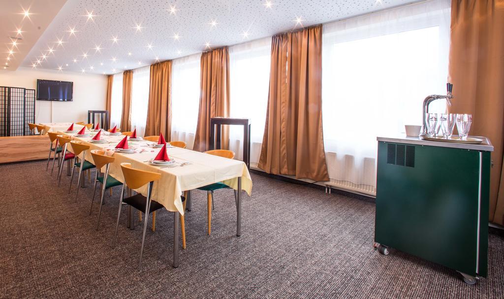 Hotel An Der Waldstrasse Groß-Zimmern 외부 사진